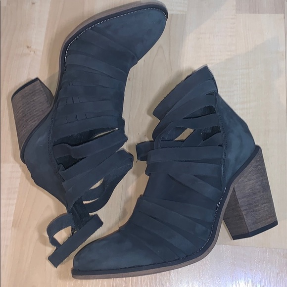 FREE PEOPLE HYBRID STRAPPY Grey Suede Bootie NWOT - Picture 6 of 16
